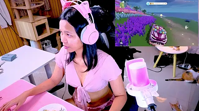 Kana G online show from April 2, 10:13 am