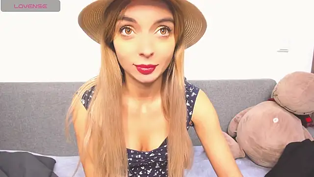 Snapshot of _ellen_meow_ chatting on December 7, 7:43 pm  ellen meow  online show from December 7, 7:43 pm