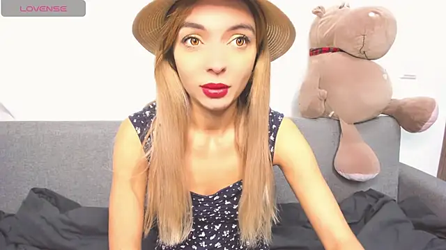 Snapshot of _ellen_meow_ chatting on December 8, 6:33 am  ellen meow  online show from December 8, 6:33 am