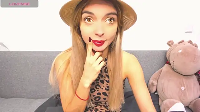 Snapshot of _ellen_meow_ chatting on December 8, 8:58 pm  ellen meow  online show from December 8, 8:58 pm