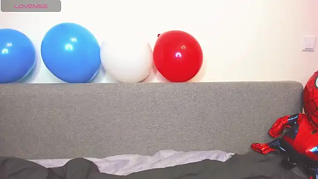 Snapshot of _ellen_meow_ chatting on December 14, 9:02 pm  ellen meow  online show from December 14, 9:02 pm