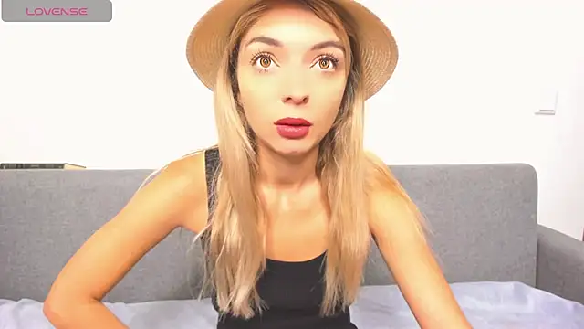 Snapshot of _ellen_meow_ chatting on January 30, 4:27 am  ellen meow  online show from January 30, 4:27 am