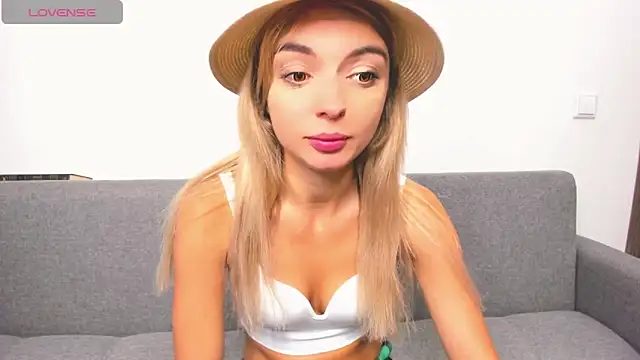 Snapshot of _ellen_meow_ chatting on January 31, 7:07 am  ellen meow  online show from January 31, 7:07 am