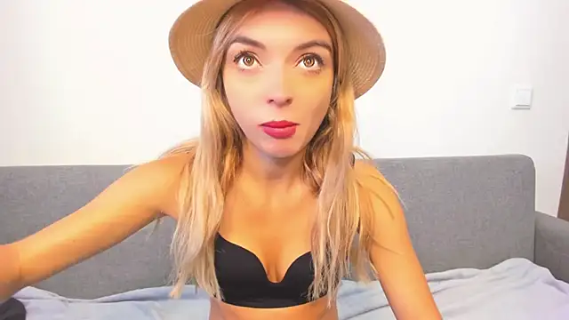 Snapshot of _ellen_meow_ chatting on February 15, 9:27 am  ellen meow  online show from February 15, 9:27 am