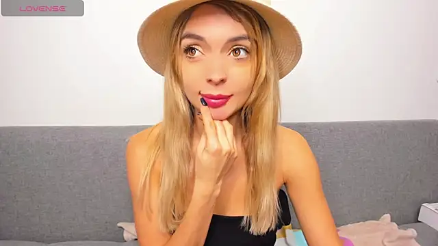 Snapshot of _ellen_meow_ chatting on March 7, 12:58 am  ellen meow  online show from March 7, 12:58 am