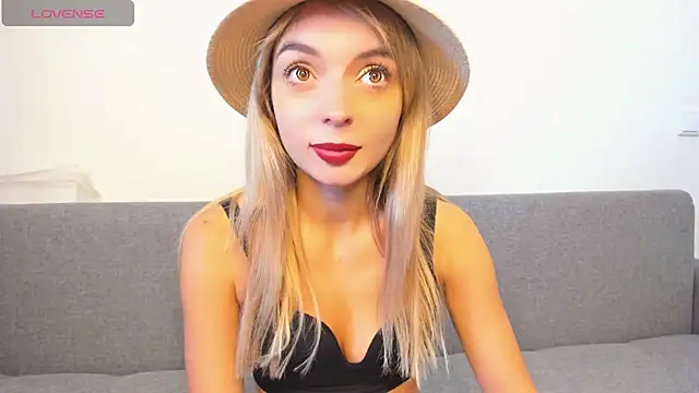 Snapshot of _ellen_meow_ chatting on March 19, 5:52 am  ellen meow  online show from March 19, 5:52 am