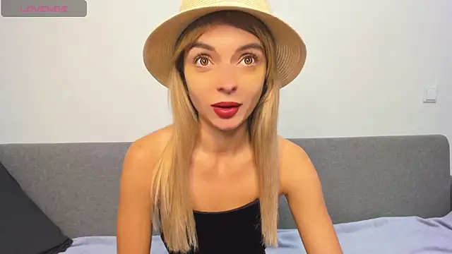 Snapshot of _ellen_meow_ chatting on March 21, 8:18 pm  ellen meow  online show from March 21, 8:18 pm