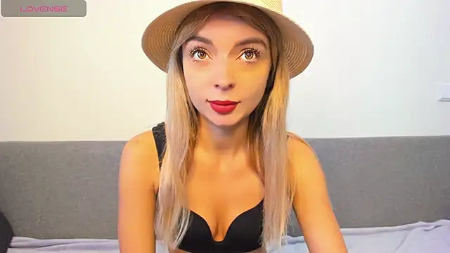 Snapshot of _ellen_meow_ chatting on March 22, 7:15 am  ellen meow  online show from March 22, 7:15 am