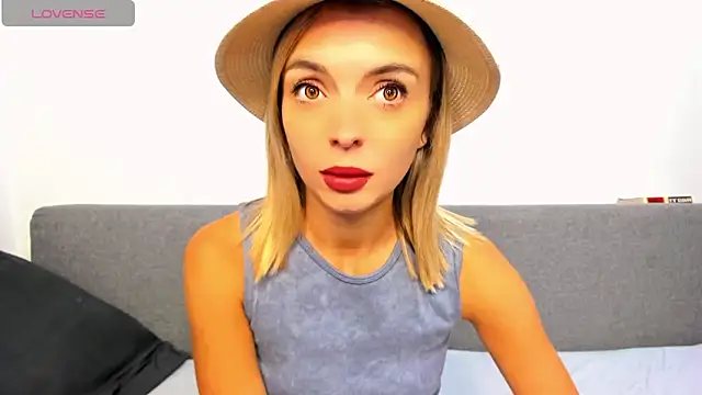 Snapshot of _ellen_meow_ chatting on September 24, 8:34 pm  ellen meow  online show from September 24, 8:34 pm