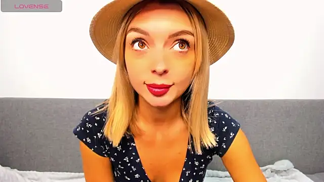 Snapshot of _ellen_meow_ chatting on October 2, 9:33 pm  ellen meow  online show from October 2, 9:33 pm