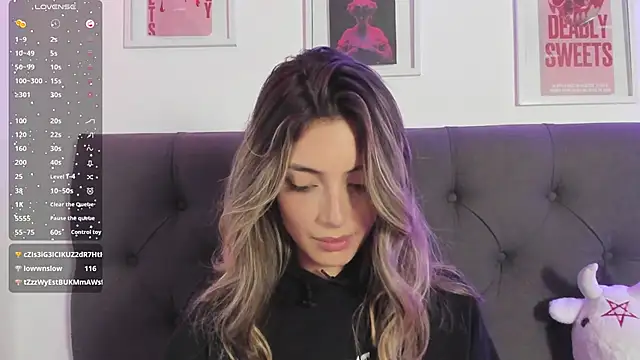 Snapshot of IsadoraGalle_ chatting on March 25, 4:02 pm IsadoraGalle online show from March 25, 4:02 pm