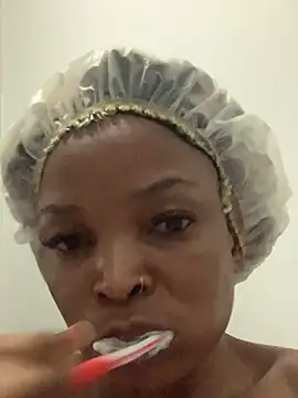 slimcateee online show from February 6, 5:57 am
