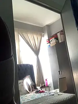 slimcateee online show from February 12, 10:03 am