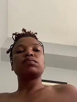 slimcateee online show from February 17, 7:58 am