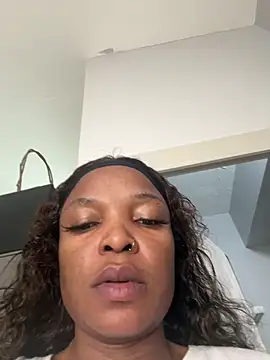 slimcateee online show from September 26, 5:55 am