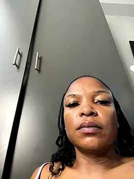 slimcateee online show from October 7, 6:54 am