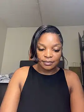 slimcateee online show from May 4, 8:27 pm