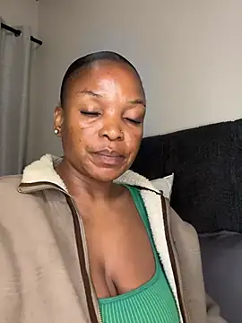 slimcateee online show from May 9, 8:14 pm