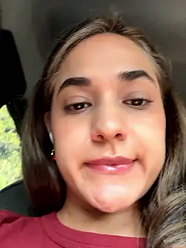 CuteeRose online show from January 8, 2:30 pm