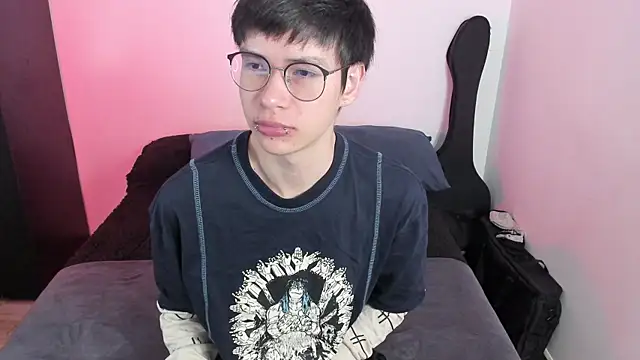 Aventure Twinks online show from January 13, 6:35 pm