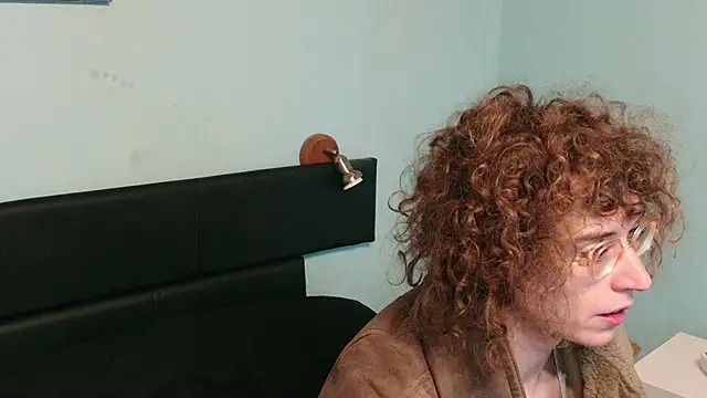 Prxscillia Tx online show from November 15, 7:38 am