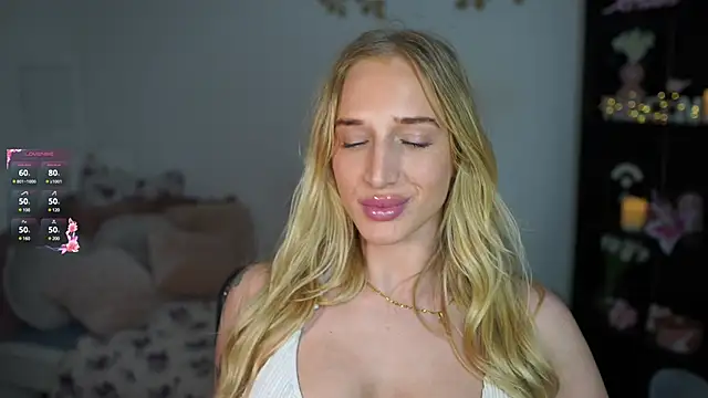 Snapshot of Nicolette__Shea_ chatting on January 8, 2:03 pm Nicolette Shea online show from January 8, 2:03 pm