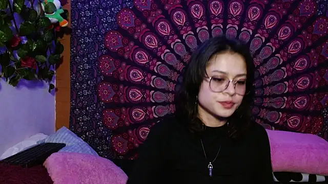 Snapshot of AbbySccott chatting on March 21, 1:13 am AbbySccott online show from March 21, 1:13 am
