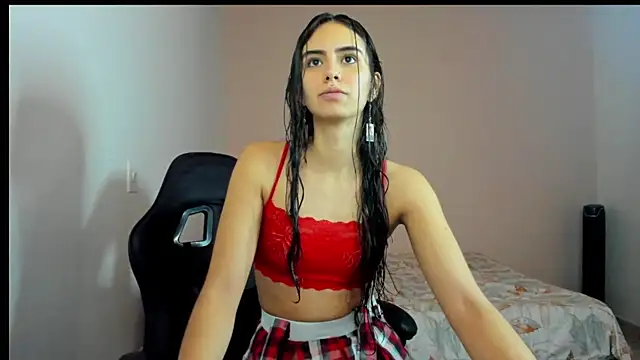 Snapshot of nina_pons chatting on February 18, 9:44 pm nina pons online show from February 18, 9:44 pm