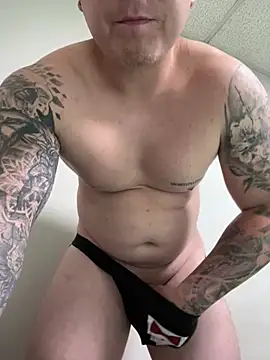 Snapshot of alienslian chatting on March 21, 3:11 am alienslian online show from March 21, 3:11 am