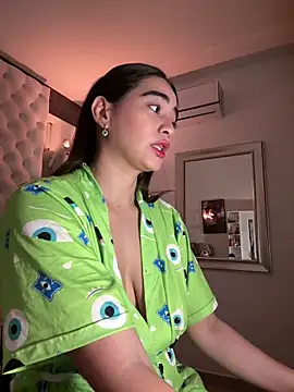 ZarahEvans online show from February 15, 8:33 pm