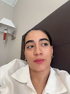 ZarahEvans online show from June 7, 9:02 am
