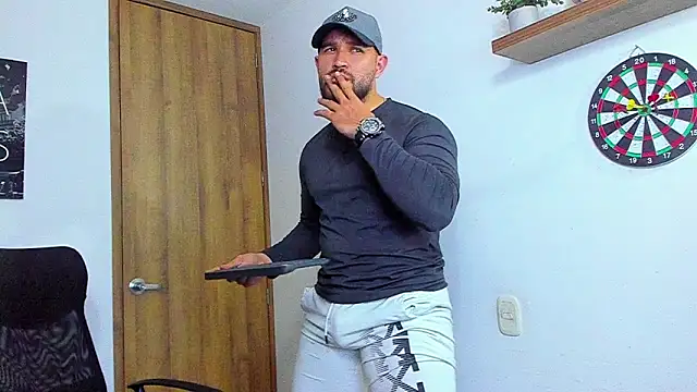 Snapshot of AndrewDiaz chatting on September 30, 11:54 pm AndrewDiaz online show from September 30, 11:54 pm