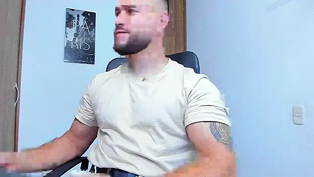 Snapshot of AndrewDiaz chatting on October 4, 8:51 pm AndrewDiaz online show from October 4, 8:51 pm