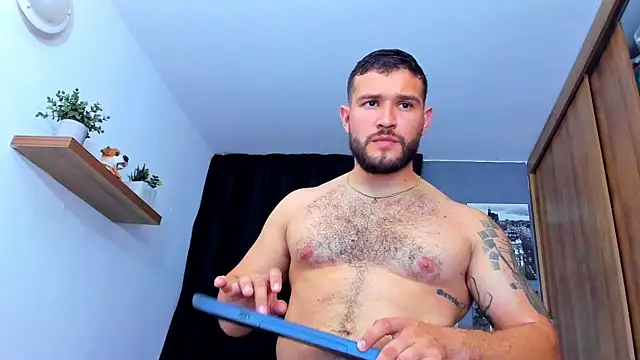 Snapshot of AndrewDiaz chatting on October 27, 5:22 am AndrewDiaz online show from October 27, 5:22 am