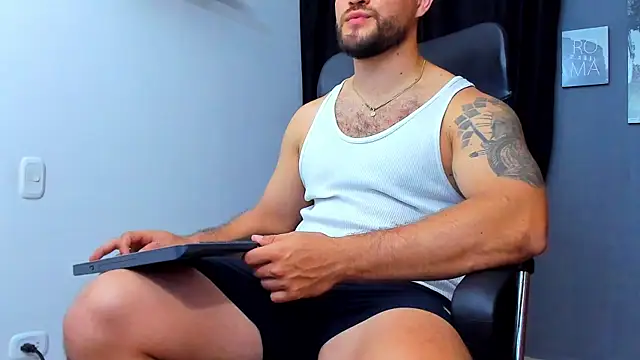 Snapshot of AndrewDiaz chatting on November 5, 3:39 am AndrewDiaz online show from November 5, 3:39 am