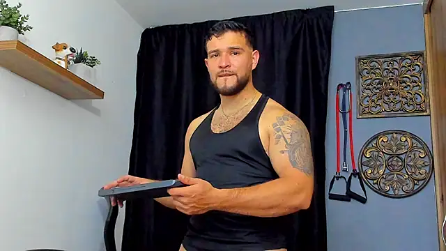 Snapshot of AndrewDiaz chatting on January 9, 6:49 am AndrewDiaz online show from January 9, 6:49 am