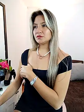 Snapshot of valeriahunter1 chatting on March 14, 9:21 pm valeriahunter1 online show from March 14, 9:21 pm