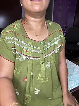 Snapshot of kannadatelugugirl chatting on April 1, 6:14 am kannadatelugugirl online show from April 1, 6:14 am