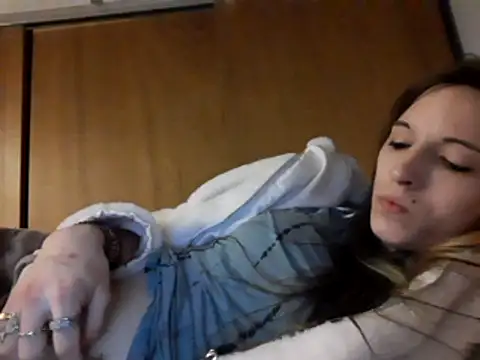 Snapshot of SmokeShow686 chatting on February 17, 11:02 am SmokeShow686 online show from February 17, 11:02 am