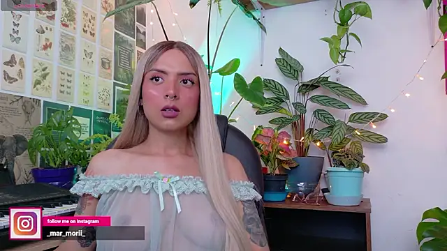 Yeriawaddell  online show from February 8, 10:02 pm