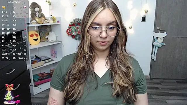 Valery7rose  online show from December 16, 9:31 pm