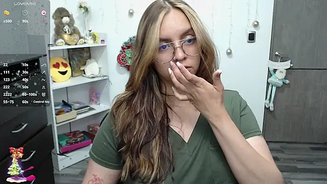 Valery7rose  online show from December 17, 2:44 am