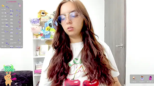 Snapshot of Valery7rose_ chatting on May 7, 3:06 pm Valery7rose online show from May 7, 3:06 pm
