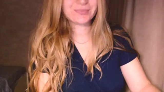 Snapshot of fiona_cute_2 chatting on October 3, 7:33 pm fiona cute 2 online show from October 3, 7:33 pm