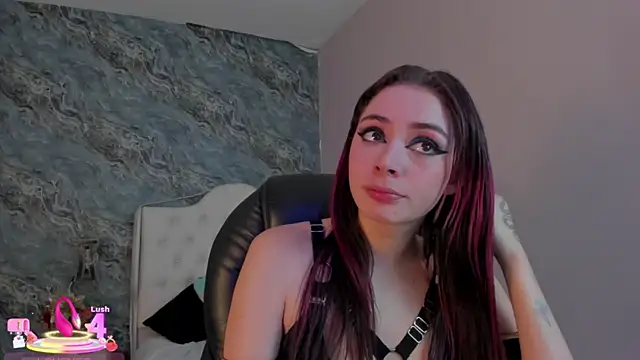 CAMILLEN PETTID online show from March 19, 11:03 pm