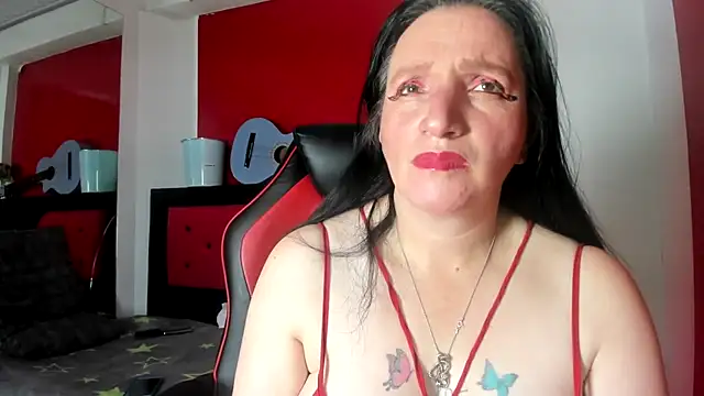 Snapshot of Andrefoxx_ chatting on September 21, 3:08 am Andrefoxx  online show from September 21, 3:08 am