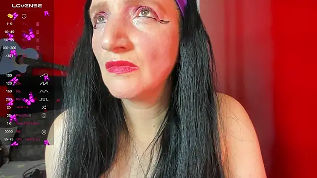 Snapshot of Andrefoxx_ chatting on October 15, 3:17 am Andrefoxx  online show from October 15, 3:17 am