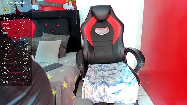 Snapshot of Andrefoxx_ chatting on October 17, 3:20 am Andrefoxx  online show from October 17, 3:20 am