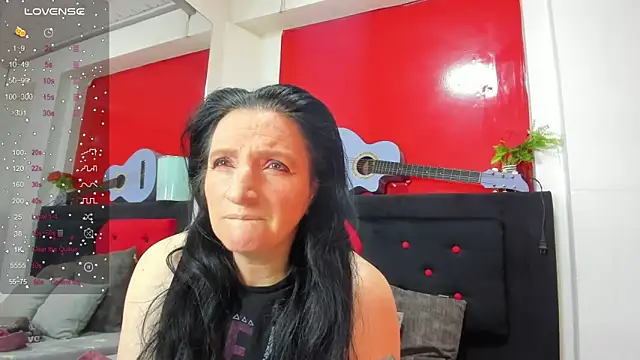 Snapshot of Andrefoxx_ chatting on October 21, 3:18 am Andrefoxx  online show from October 21, 3:18 am