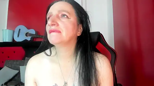 Snapshot of Andrefoxx_ chatting on October 23, 4:01 am Andrefoxx  online show from October 23, 4:01 am